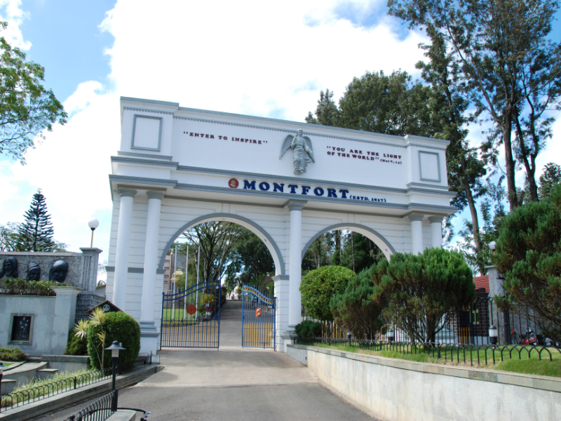 Montfort School